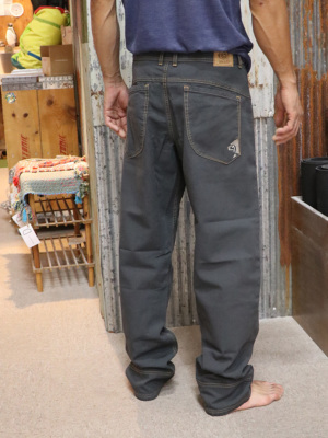 身長178cm/65kg/M着用